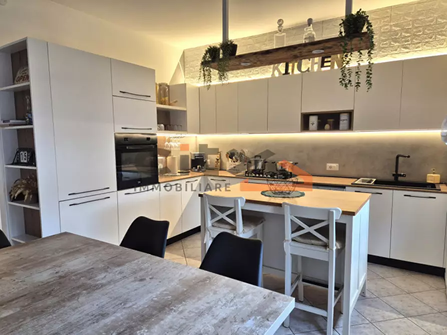 Immagine 4 di Casa bifamiliare in vendita  in Via Fagarè a Romano D'ezzelino