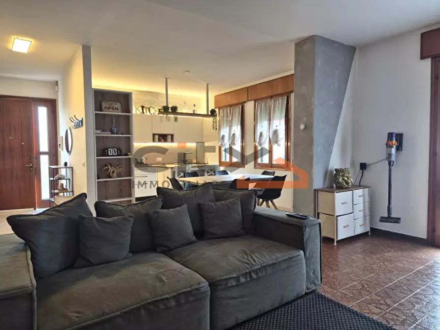 Immagine 9 di Casa bifamiliare in vendita  in Via Fagarè a Romano D'ezzelino