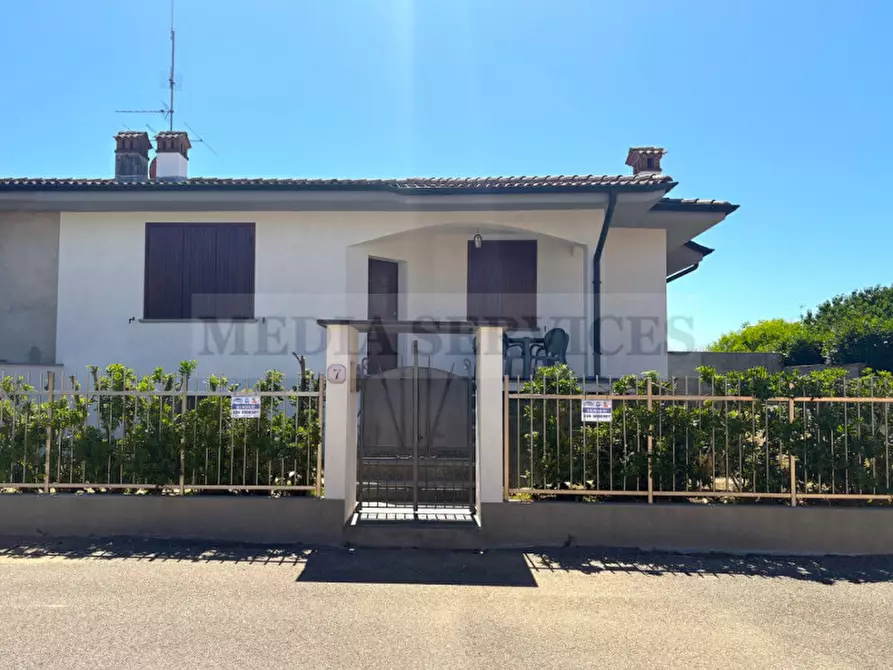 Immagine 4 di Villa in vendita  in via delle Ginestre n° 7 a Garlasco