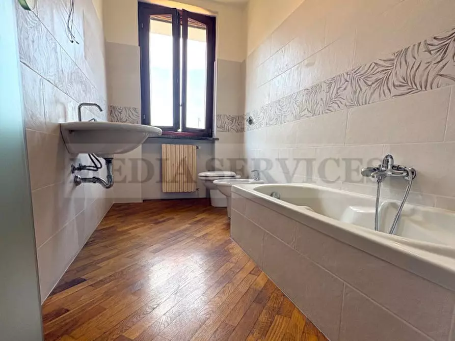 Immagine 18 di Villa in vendita  in via delle Ginestre n° 7 a Garlasco