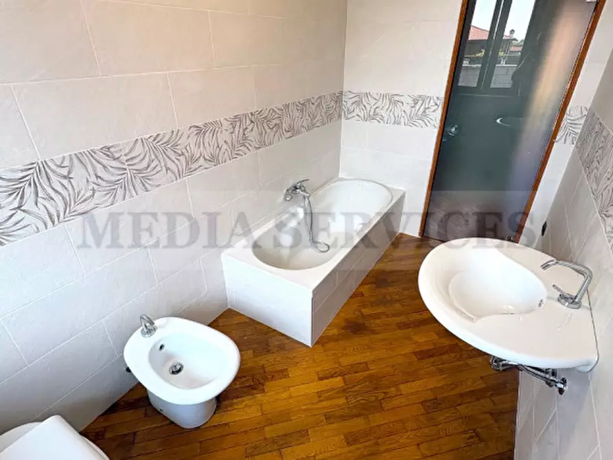 Immagine 19 di Villa in vendita  in via delle Ginestre n° 7 a Garlasco