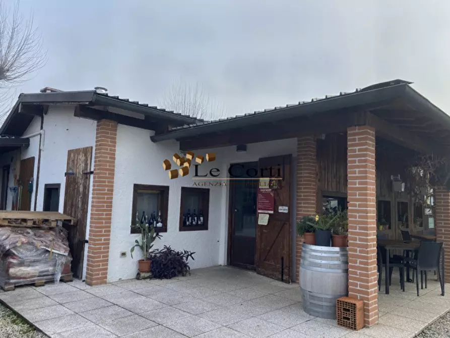 Immagine 7 di Agriturismo in vendita  a Sarego