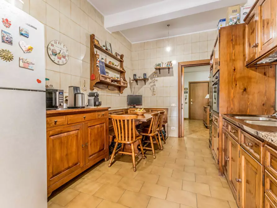 Immagine 15 di Appartamento in vendita  in VIA CASTEGGIO 40 a Roma