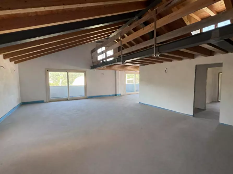 Immagine 5 di Appartamento in vendita  in Via P. Riboli a Schio