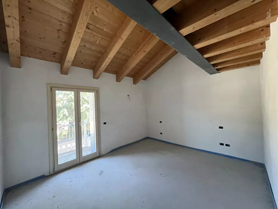Immagine 9 di Appartamento in vendita  in Via P. Riboli a Schio
