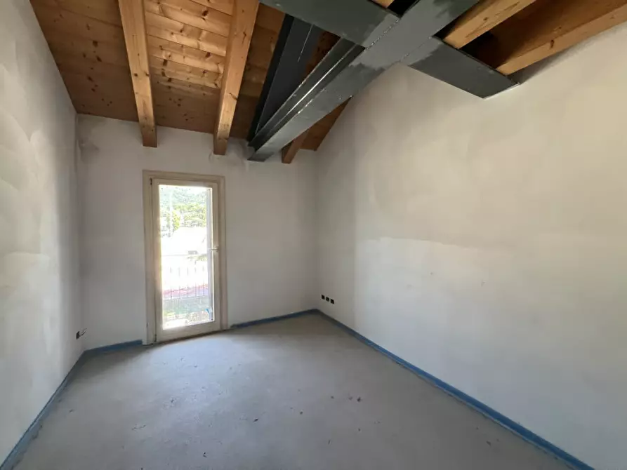 Immagine 10 di Appartamento in vendita  in Via P. Riboli a Schio