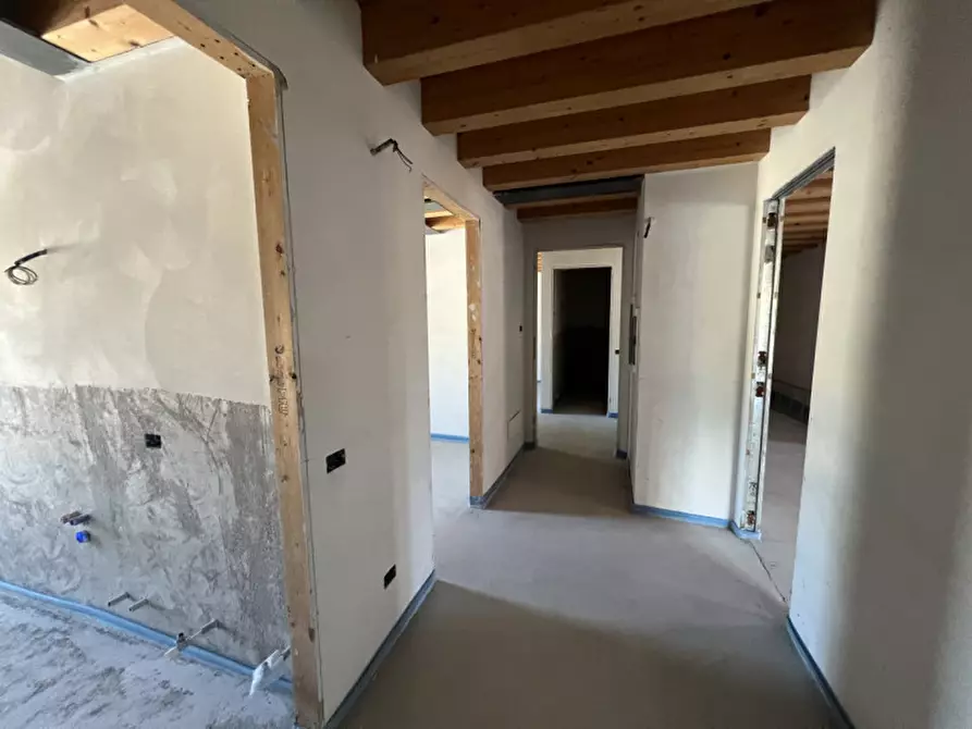 Immagine 13 di Appartamento in vendita  in Via P. Riboli a Schio