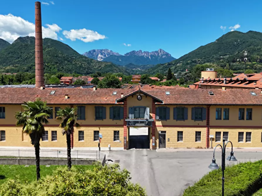 Immagine 19 di Appartamento in vendita  in Via P. Riboli a Schio