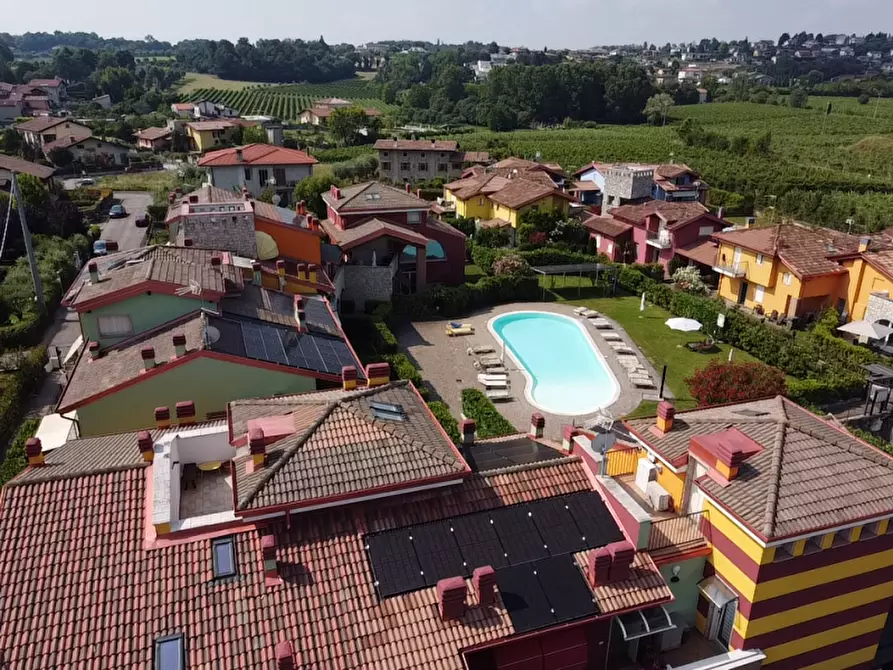 Immagine 7 di Villetta a schiera in vendita  a Peschiera Del Garda