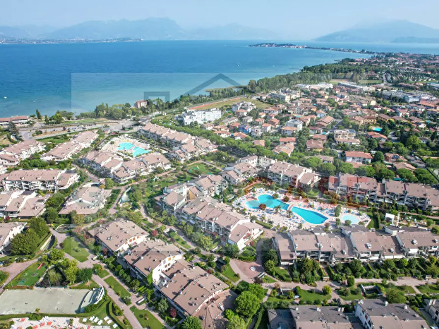 Immagine 2 di Appartamento in vendita  in Via Giunio Bruto a Desenzano Del Garda