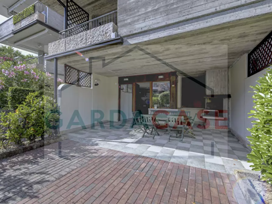 Immagine 5 di Appartamento in vendita  in Via Giunio Bruto a Desenzano Del Garda