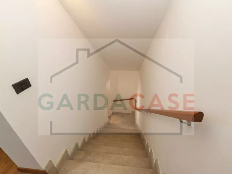 Immagine 18 di Appartamento in vendita  in Via Giunio Bruto a Desenzano Del Garda