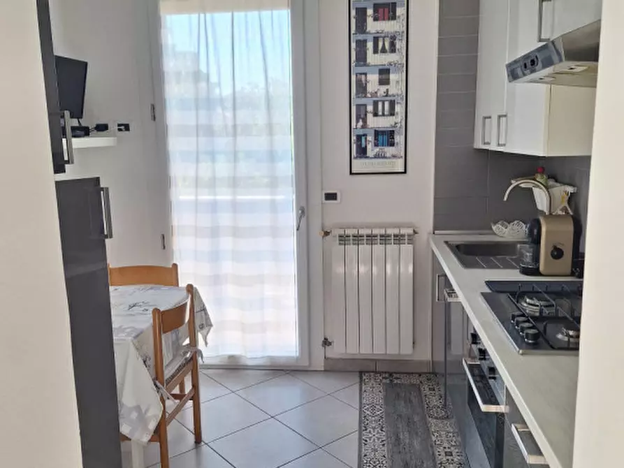 Immagine 2 di Appartamento in vendita  in via cesare levi a Venezia