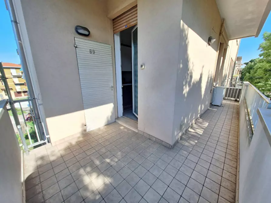 Immagine 3 di Appartamento in vendita  in via cesare levi a Venezia