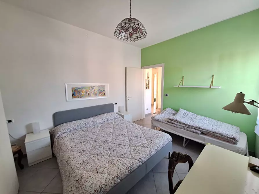 Immagine 11 di Appartamento in vendita  in via cesare levi a Venezia