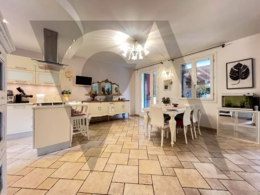 Immagine 1 di Casa trifamiliare in vendita  a Piove Di Sacco