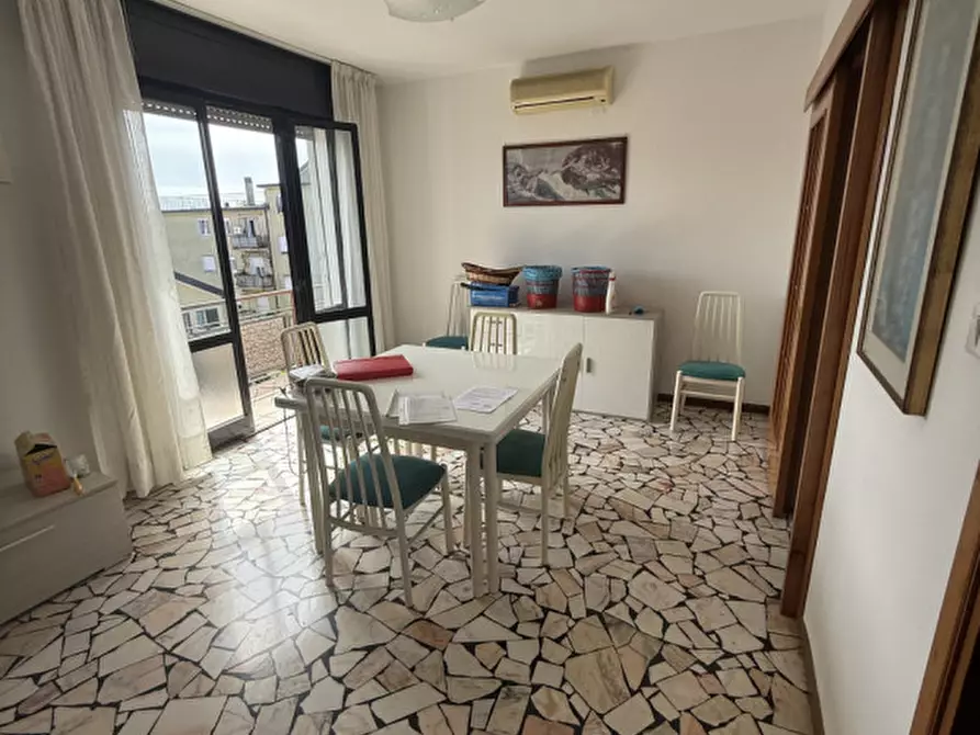 Immagine 3 di Appartamento in vendita  in Via Cesare Beccaria a Venezia