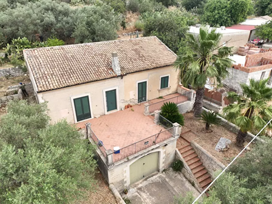 Immagine 2 di Casa indipendente in vendita  a Modica