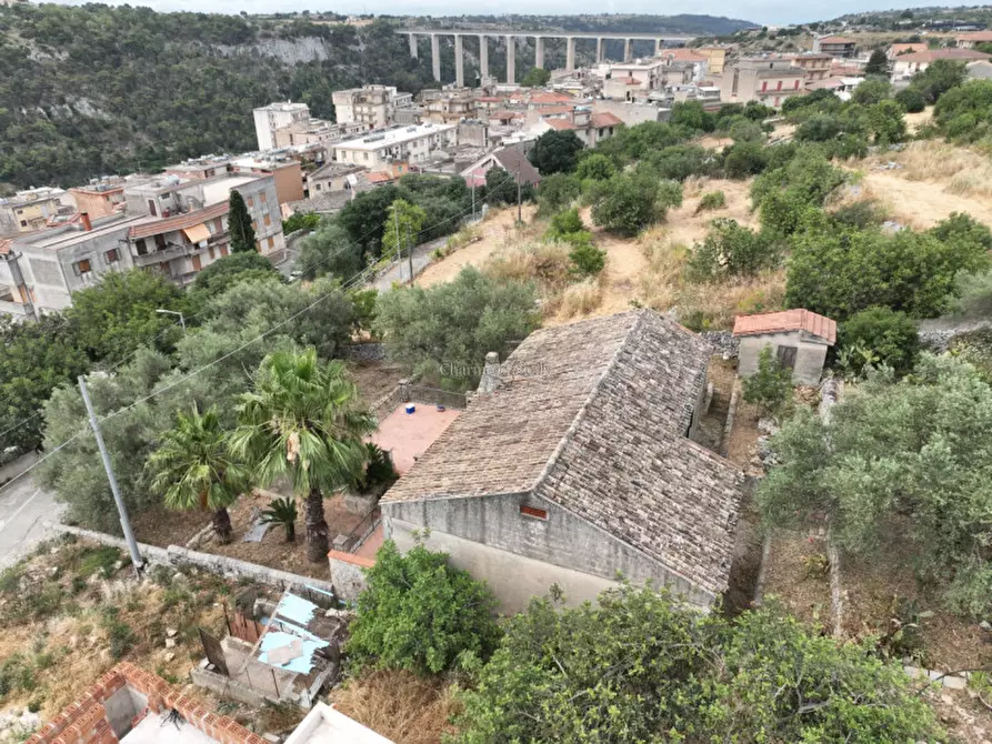 Immagine 18 di Casa indipendente in vendita  a Modica