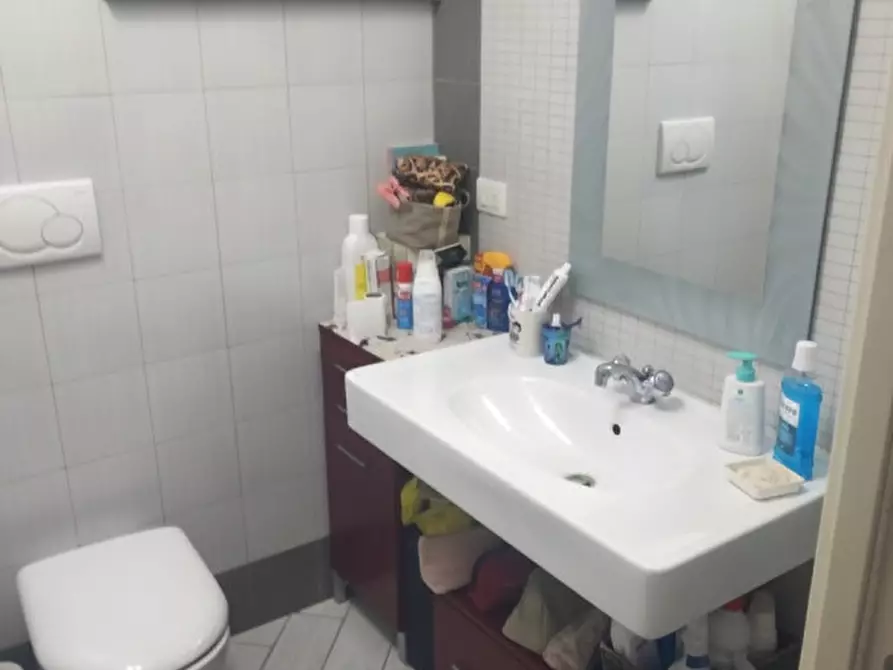 Immagine 14 di Appartamento in vendita  in Via Renuccio Renucci a Livorno