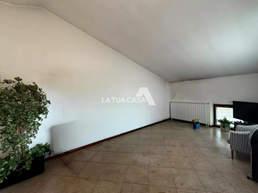 Immagine 4 di Appartamento in vendita  a Verona