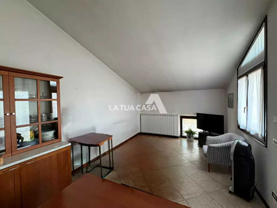 Immagine 6 di Appartamento in vendita  a Verona