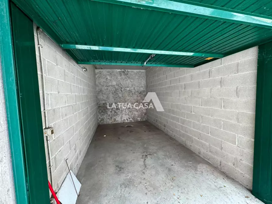 Immagine 24 di Appartamento in vendita  a Verona