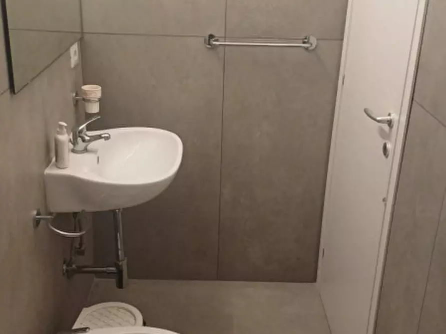 Immagine 1 di Monolocale in affitto  in Via Francesco Saverio Correra  12 a Napoli