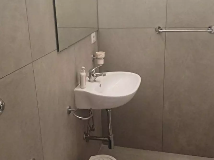 Immagine 2 di Monolocale in affitto  in Via Francesco Saverio Correra  12 a Napoli