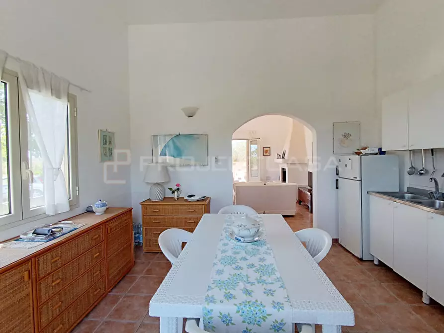 Immagine 11 di Villa in vendita  a Cutrofiano