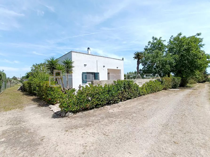 Immagine 32 di Villa in vendita  a Cutrofiano
