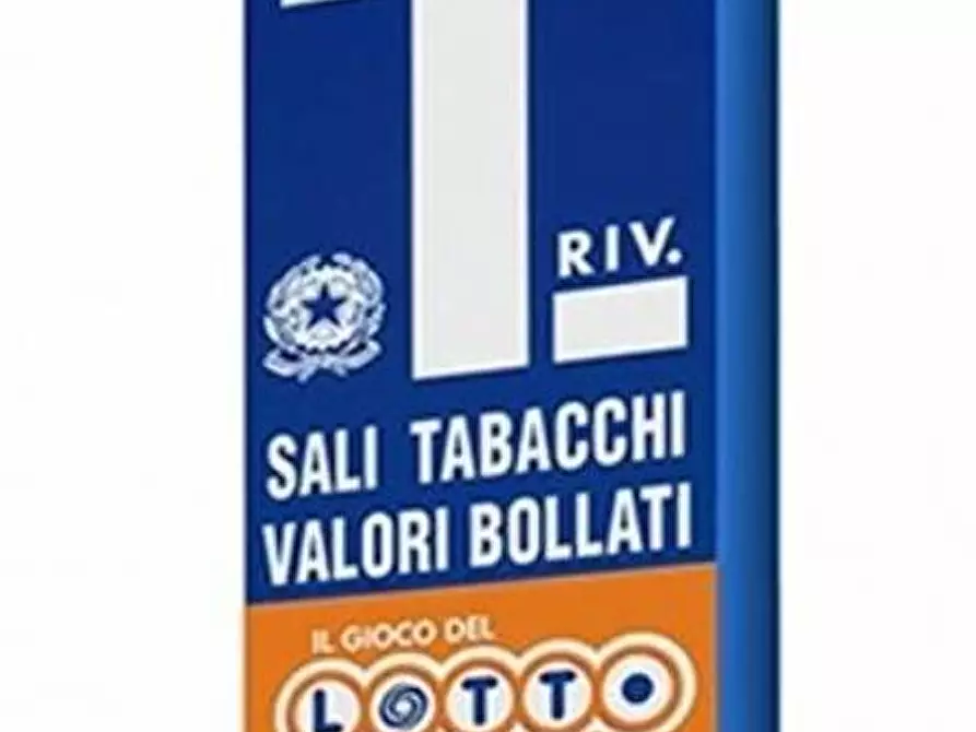 Immagine 1 di Attività commerciale in vendita  in Via Padova Bassano 39 a Piazzola Sul Brenta