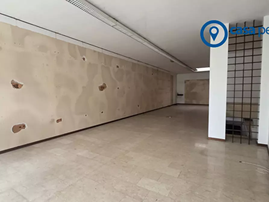 Immagine 4 di Negozio in vendita  in Via Umberto I° a Rovigo