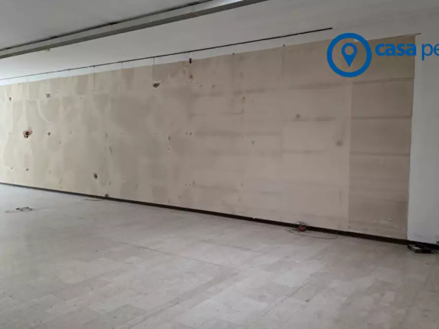 Immagine 7 di Negozio in vendita  in Via Umberto I° a Rovigo