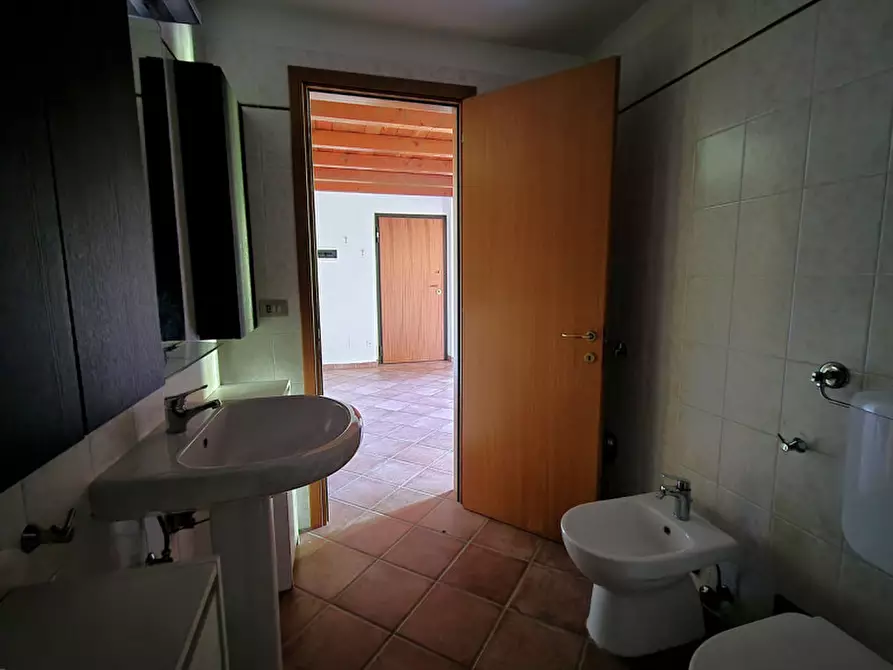 Immagine 14 di Appartamento in vendita  in Via M.E.Lepido, 208 a Bologna