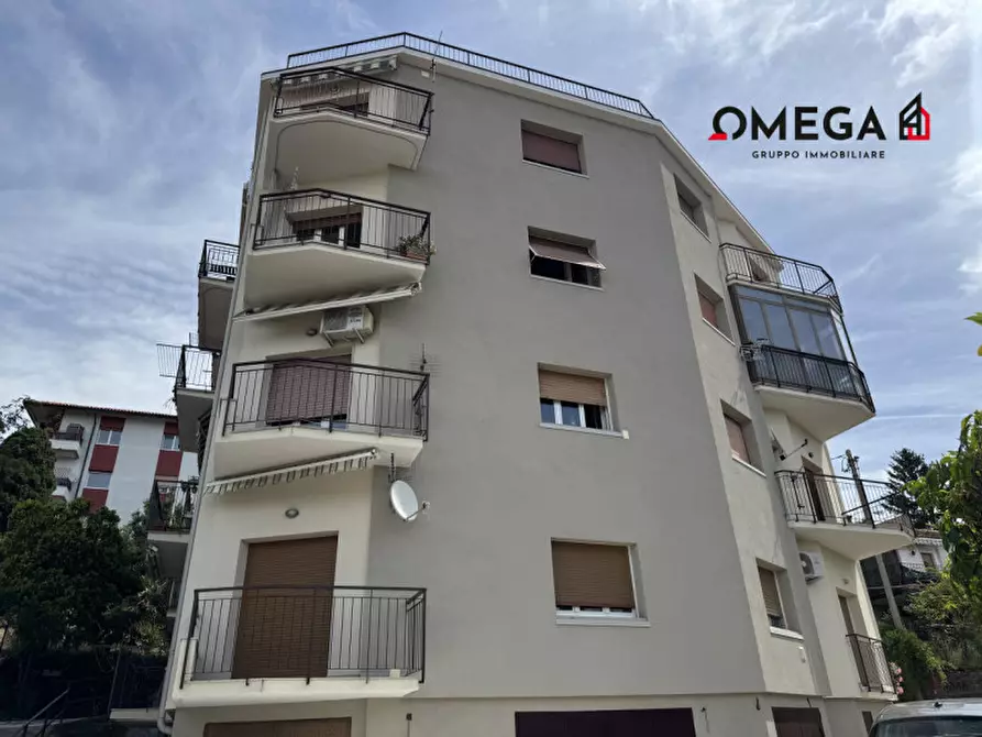 Immagine 1 di Appartamento in vendita  in Via dell'eremo 74 a Trieste