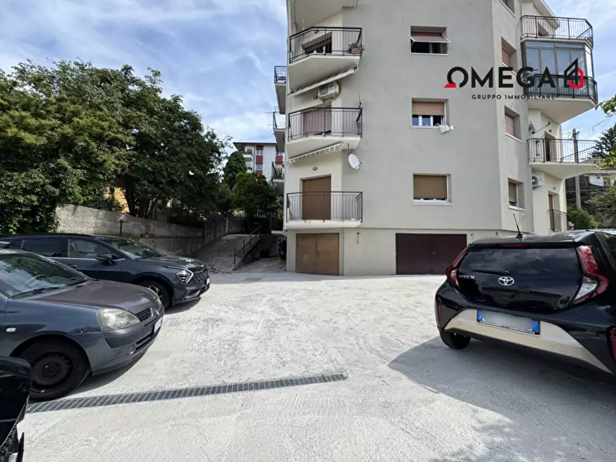 Immagine 33 di Appartamento in vendita  in Via dell'eremo 74 a Trieste