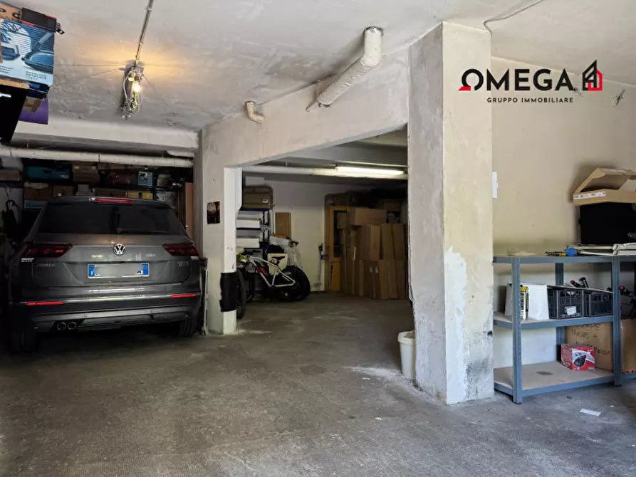 Immagine 36 di Appartamento in vendita  in Via dell'eremo 74 a Trieste