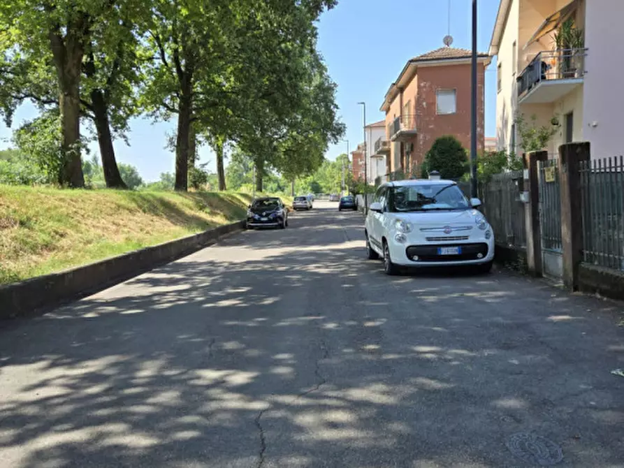 Immagine 2 di Camera in affitto  in Via Torrente Parmossa, 18 a Parma