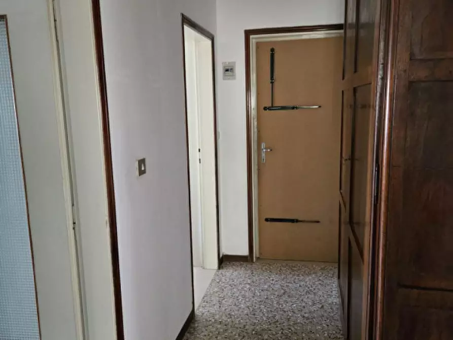Immagine 11 di Camera in affitto  in Via Torrente Parmossa, 18 a Parma