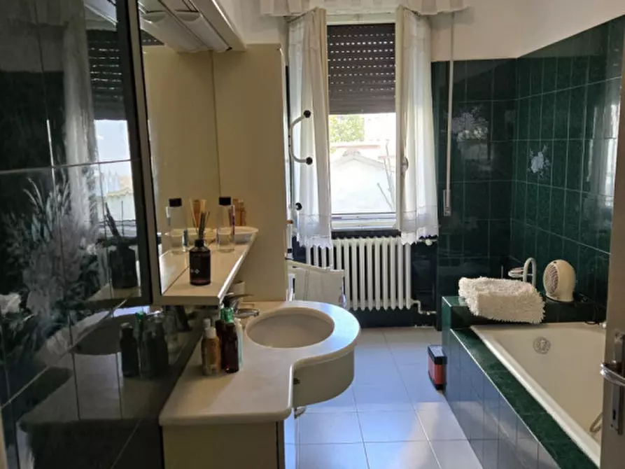 Immagine 13 di Camera in affitto  in Via Torrente Parmossa, 18 a Parma