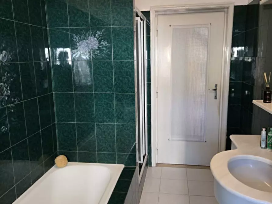 Immagine 14 di Camera in affitto  in Via Torrente Parmossa, 18 a Parma