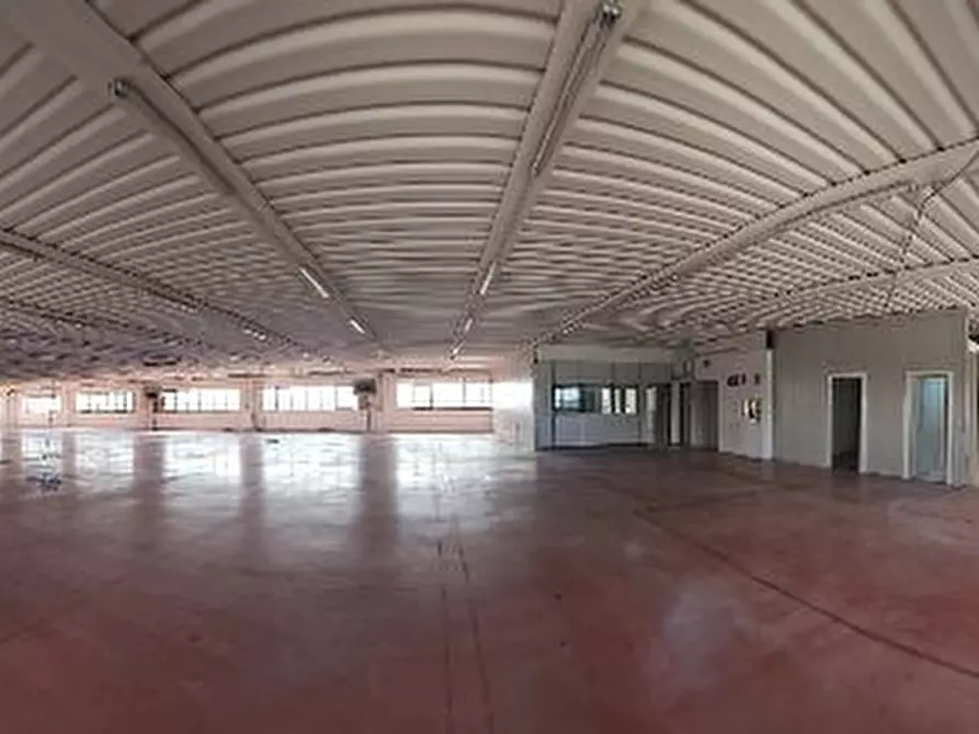Immagine 1 di Capannone industriale in affitto  in Via Alcide de Gasperi a Saccolongo