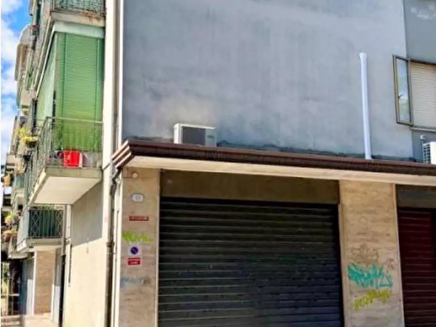 Immagine 2 di Negozio in vendita  in Via Luigi Pierobon a Padova