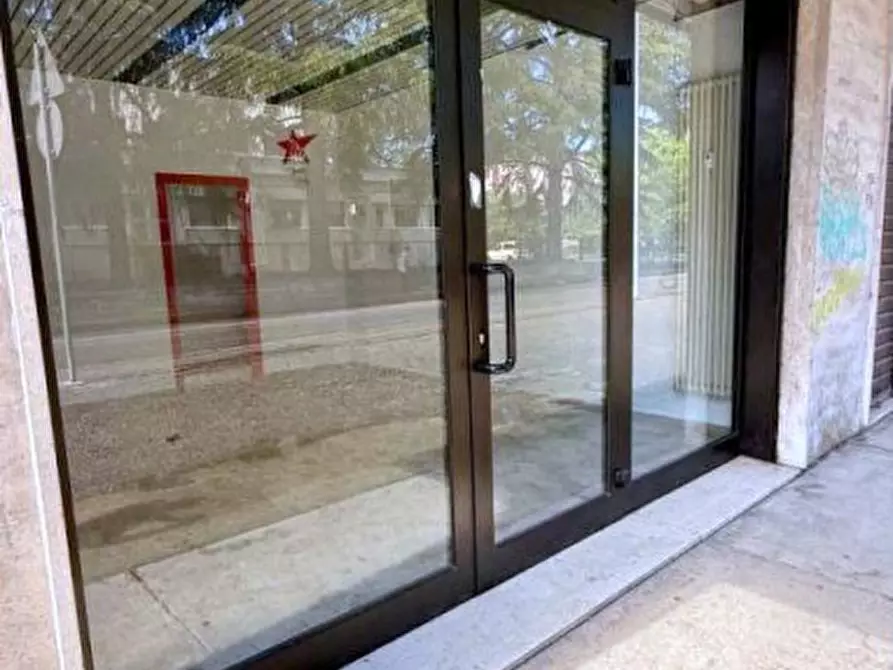 Immagine 3 di Negozio in vendita  in Via Luigi Pierobon a Padova