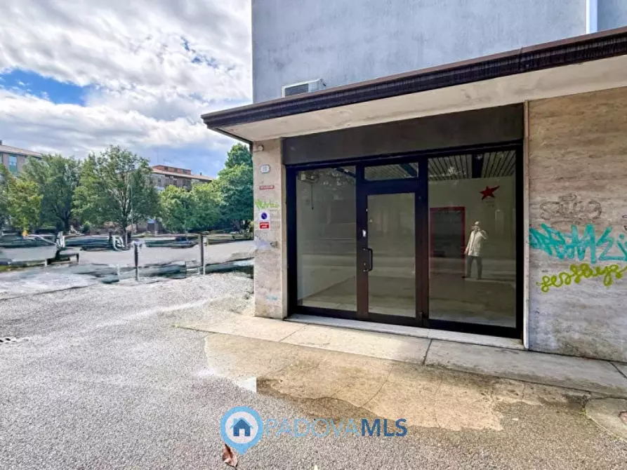 Immagine 6 di Negozio in vendita  in Via Luigi Pierobon a Padova