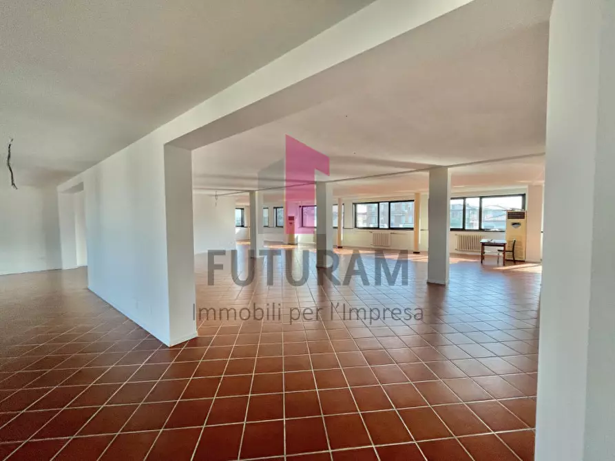 Immagine 17 di Negozio in affitto  in Via Passarin, 6 a Bassano Del Grappa