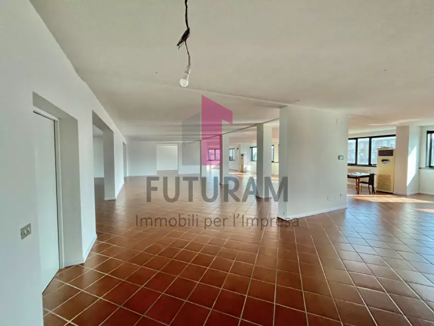 Immagine 19 di Negozio in affitto  in Via Passarin, 6 a Bassano Del Grappa