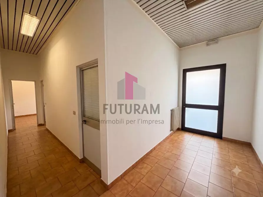 Immagine 7 di Capannone industriale in affitto  in STRADA DI SAVAIBONA,1 a Vicenza
