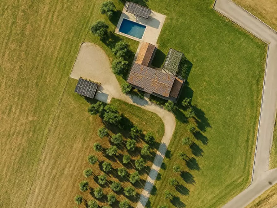 Immagine 2 di Rustico / casale in vendita  a Castiglione Del Lago